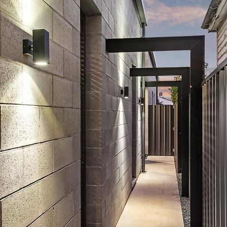 Derby Street Guesthouse Gaystay B&B クライストチャーチ エクステリア 写真