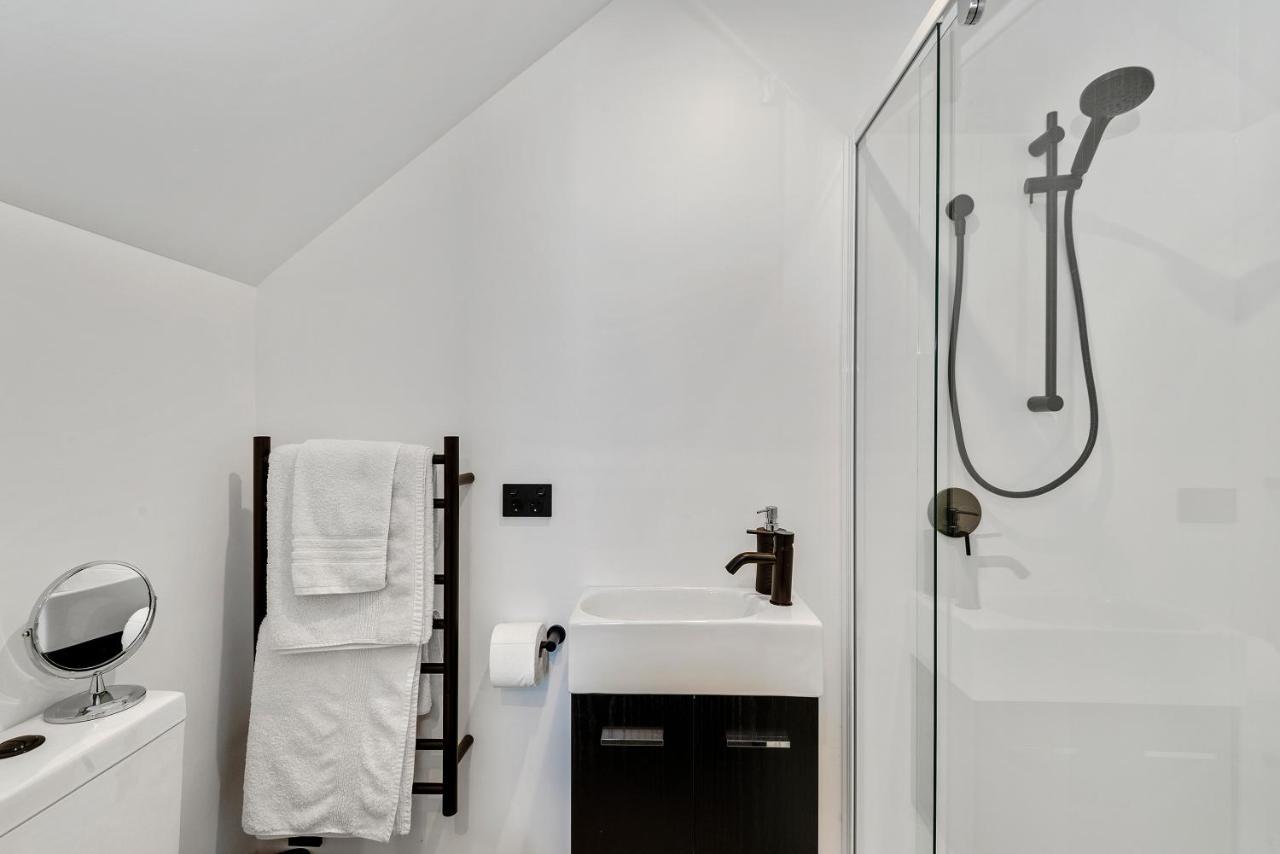 Derby Street Guesthouse Gaystay B&B クライストチャーチ エクステリア 写真
